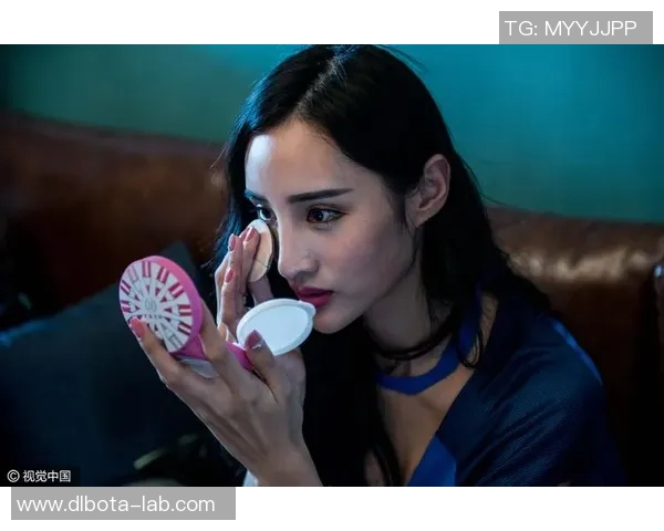 足球明星化妆术揭秘如何瞬间变身为老年人的惊人效果与背后故事